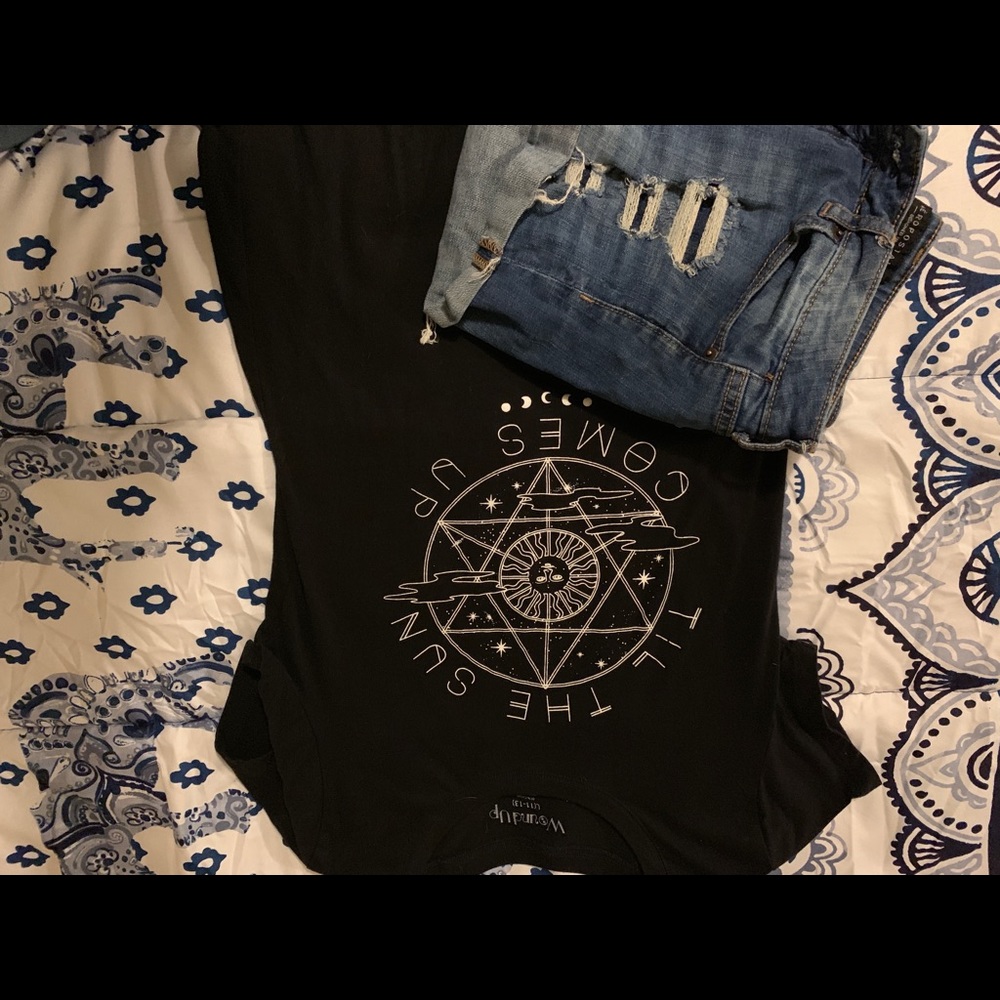 Super cute abstract shirt.